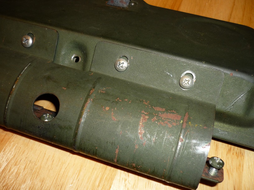 Attached picture 08-70 Instrument Panel. Glove box door.  Shows 2 of 3 screws with green paint..jpg